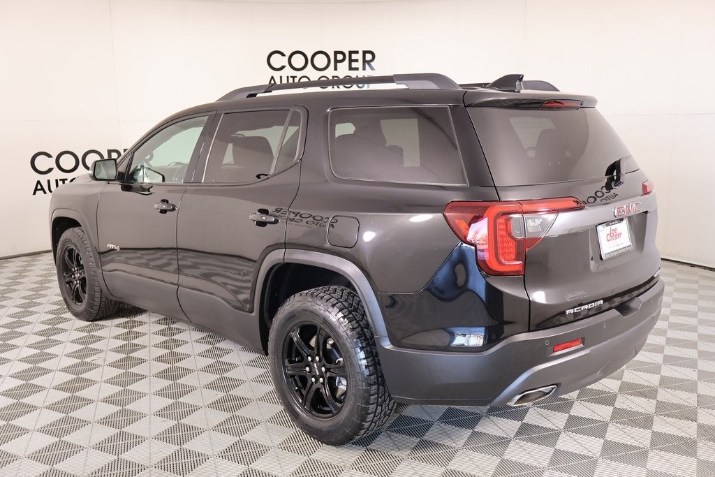 2022 GMC Acadia AT4