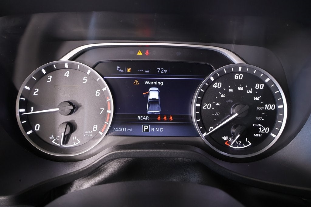 2024 Nissan TITAN SV