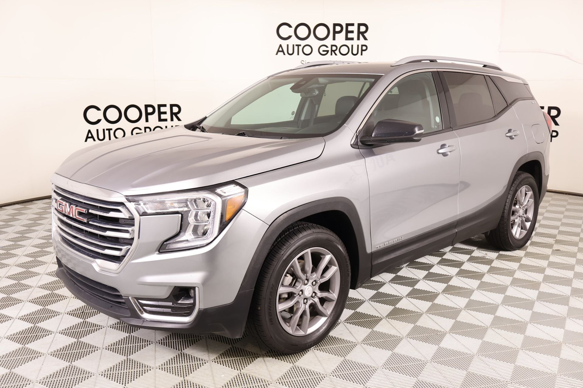 2024 GMC Terrain SLT