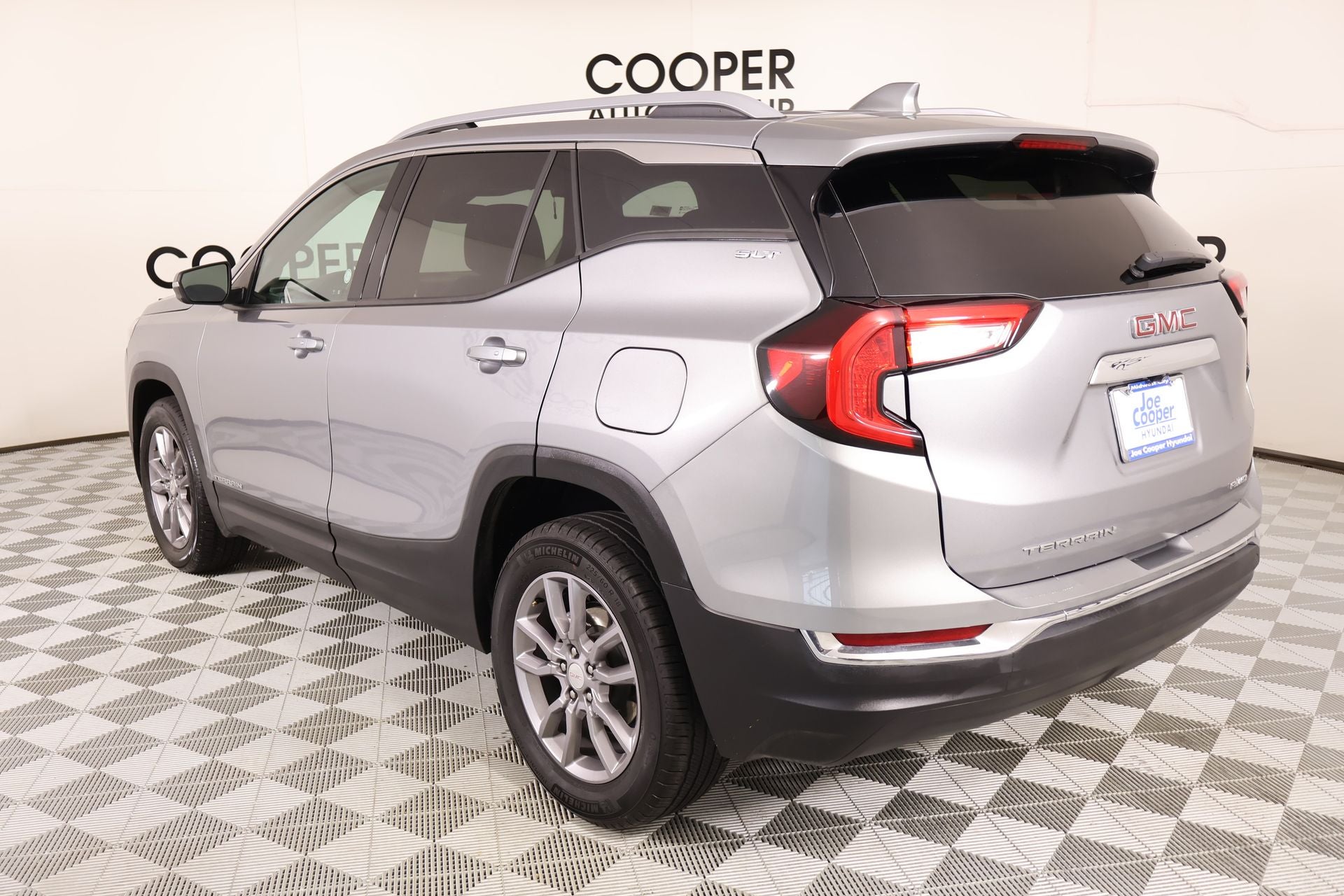 2024 GMC Terrain SLT