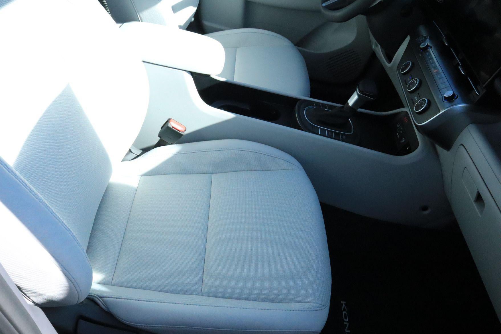 2026 Hyundai KONA SE FWD