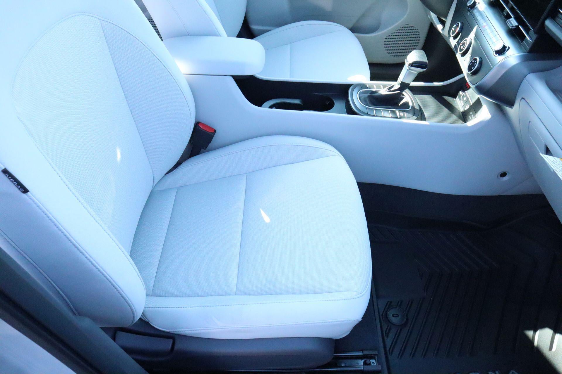 2026 Hyundai KONA SE FWD