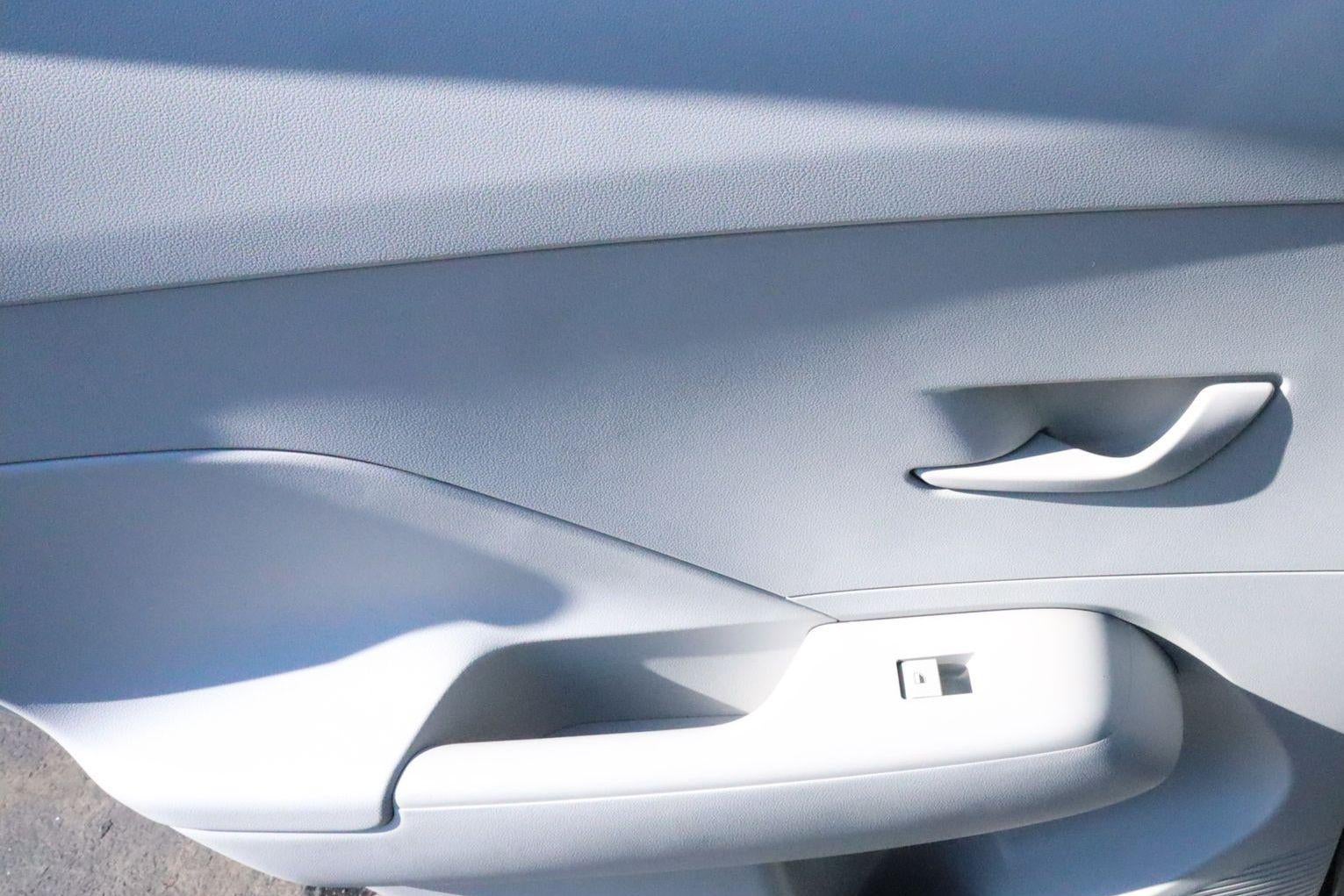 2026 Hyundai KONA SE FWD