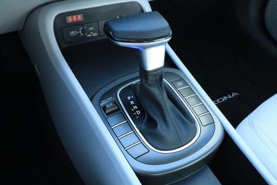 2026 Hyundai KONA SE FWD