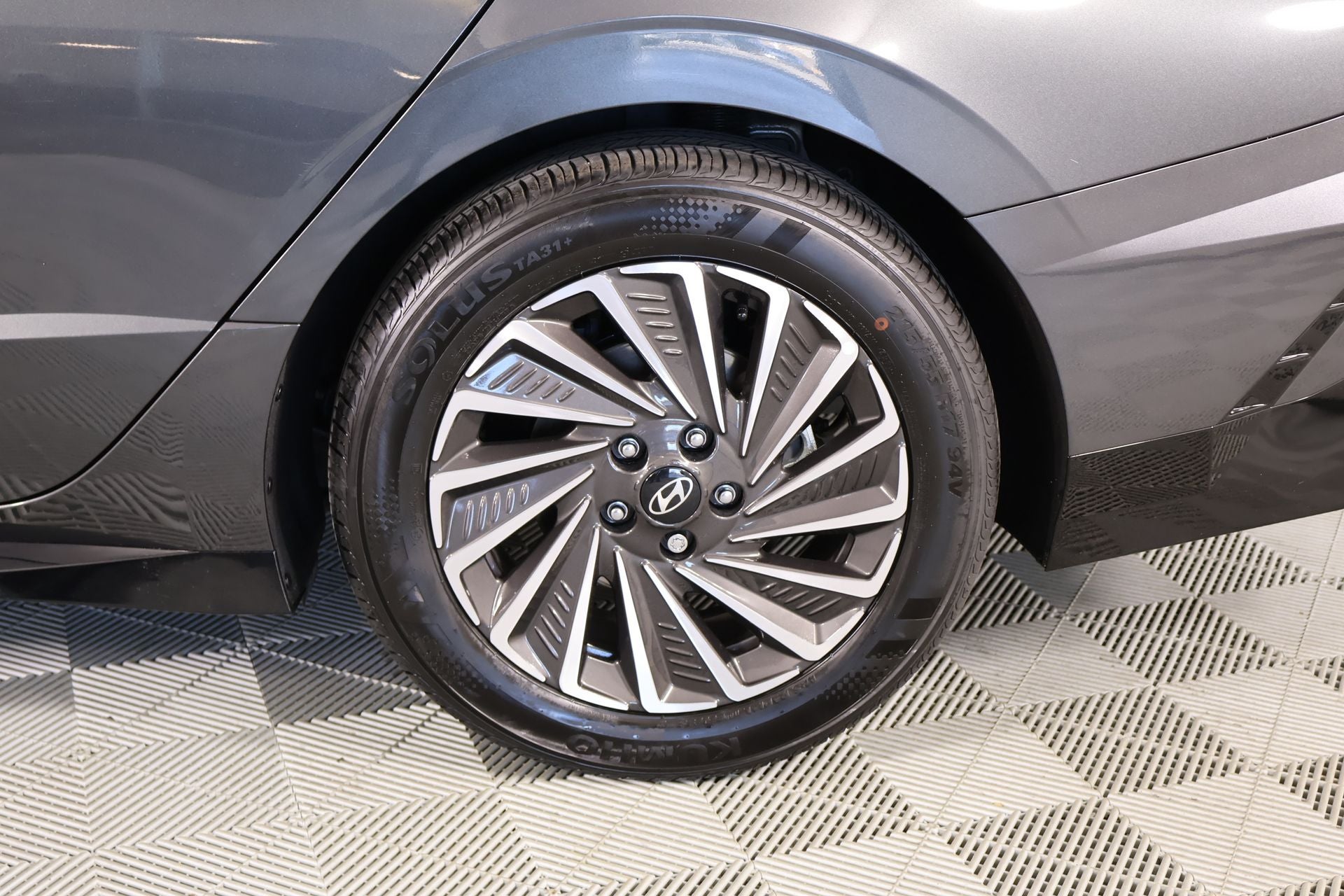 2025 Hyundai SONATA HYBRID SEL