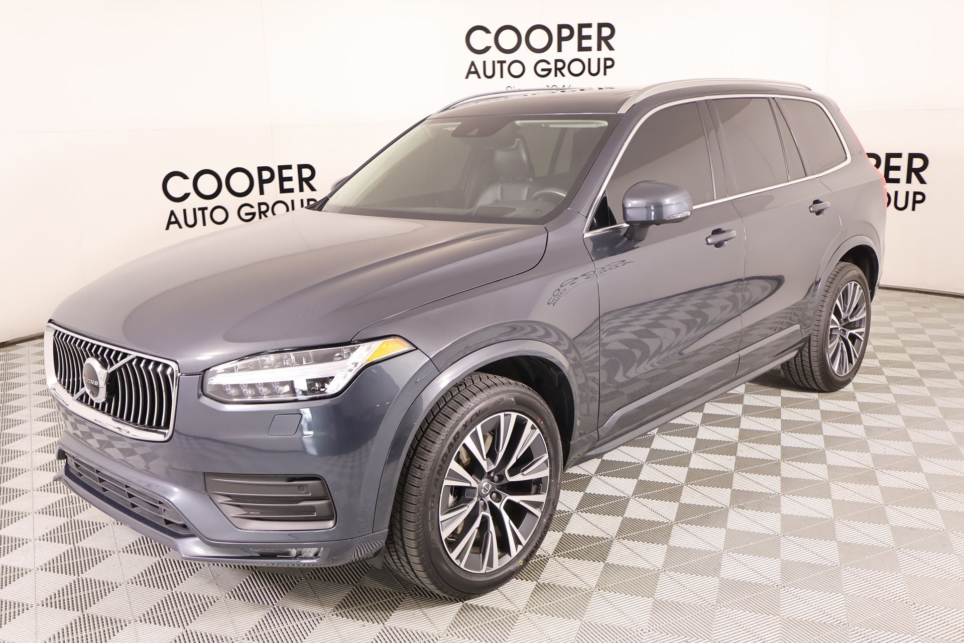 2021 Volvo XC90 T5 Momentum