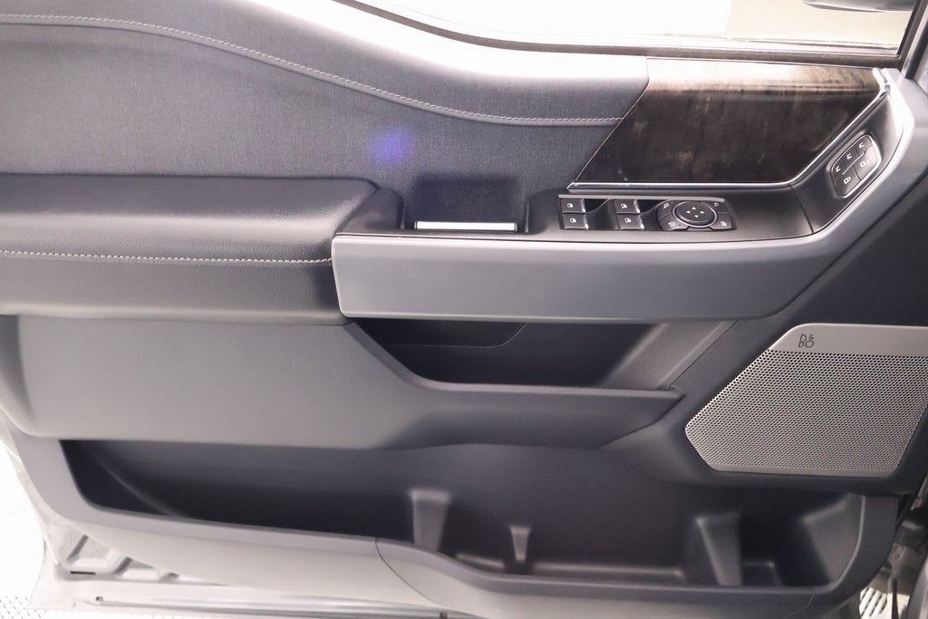 2022 Ford F-150 Lightning Lariat AWD