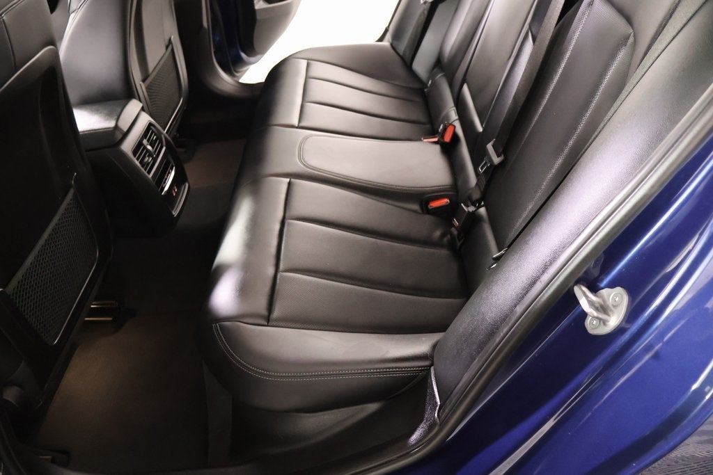 2023 BMW 3 Series 330i xDrive