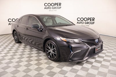 2022 Toyota Camry Hybrid SE