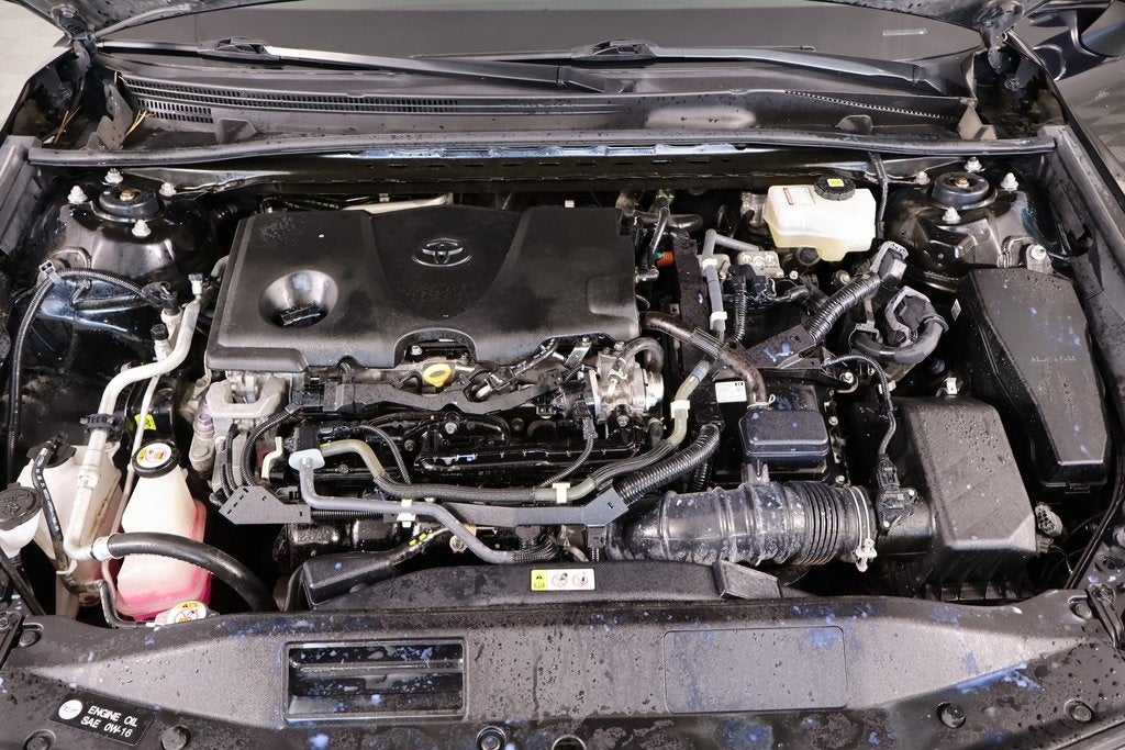 2022 Toyota Camry Hybrid SE