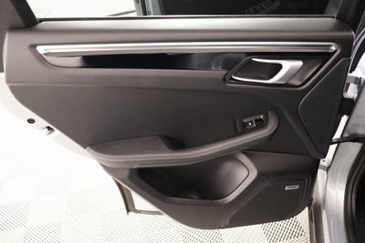 2020 Porsche Macan Base