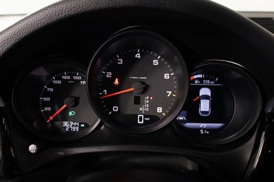 2020 Porsche Macan Base