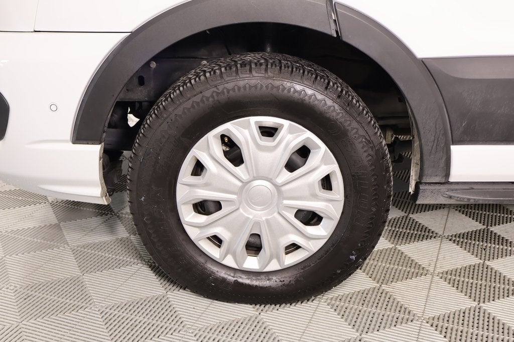 2023 Ford Transit Passenger Wagon XLT