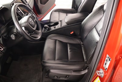 2023 Volvo XC40 Core