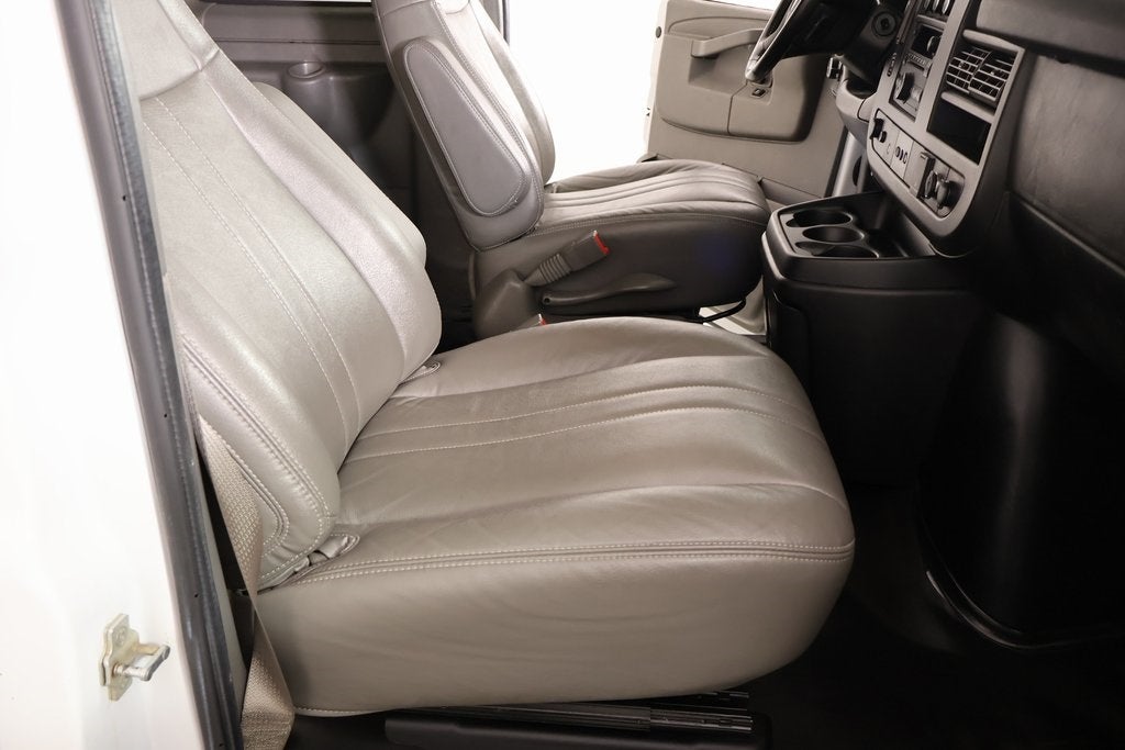 2020 Chevrolet Express Passenger LS Passenger