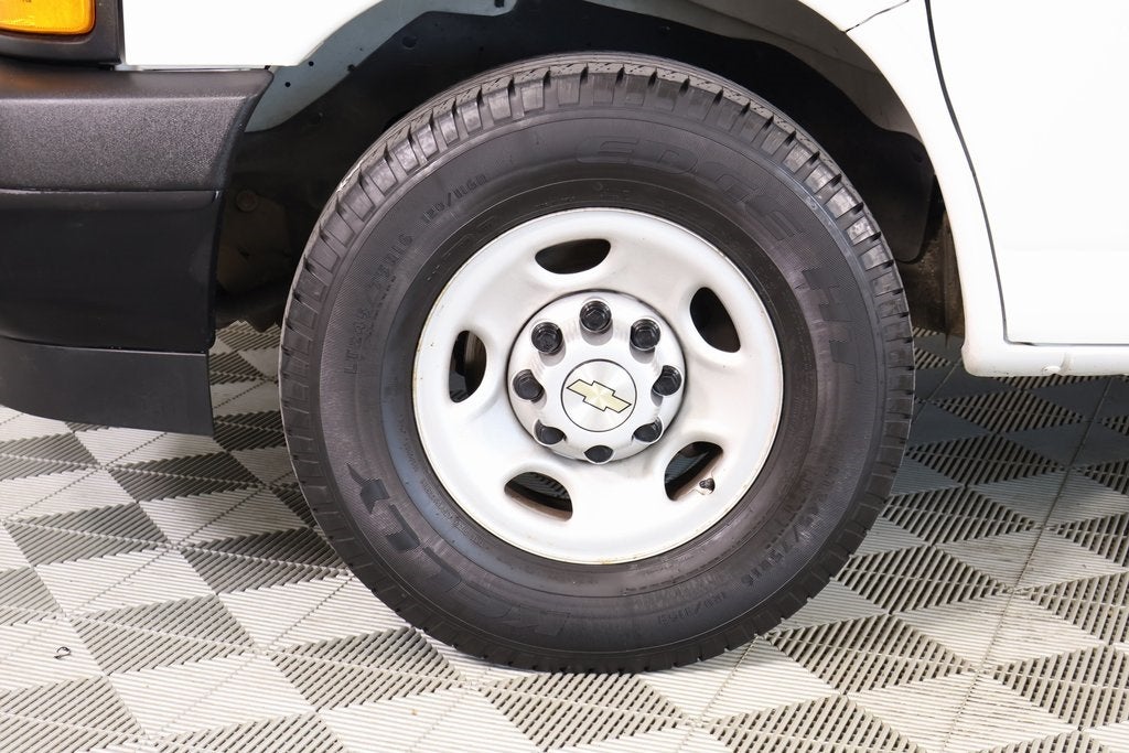 2020 Chevrolet Express Passenger LS Passenger