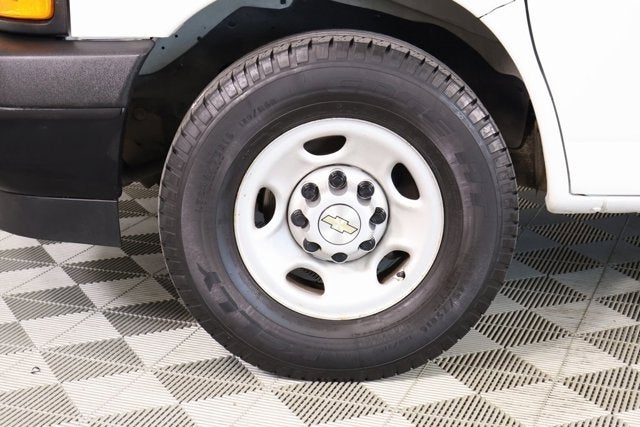 2020 Chevrolet Express Passenger LS Passenger