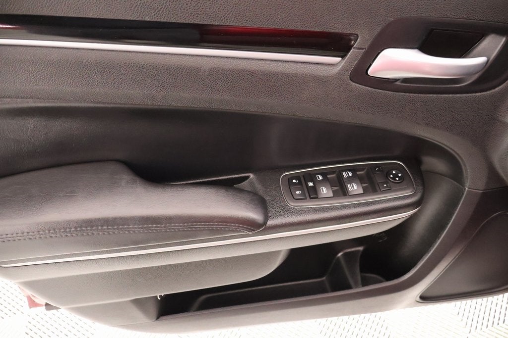 2023 Chrysler 300 Touring