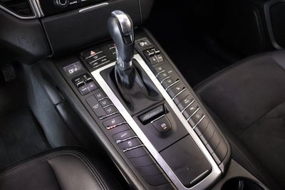 2018 Porsche Macan Base
