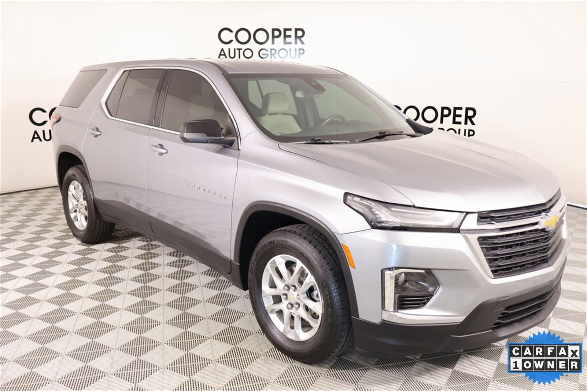 2023 Chevrolet Traverse LS