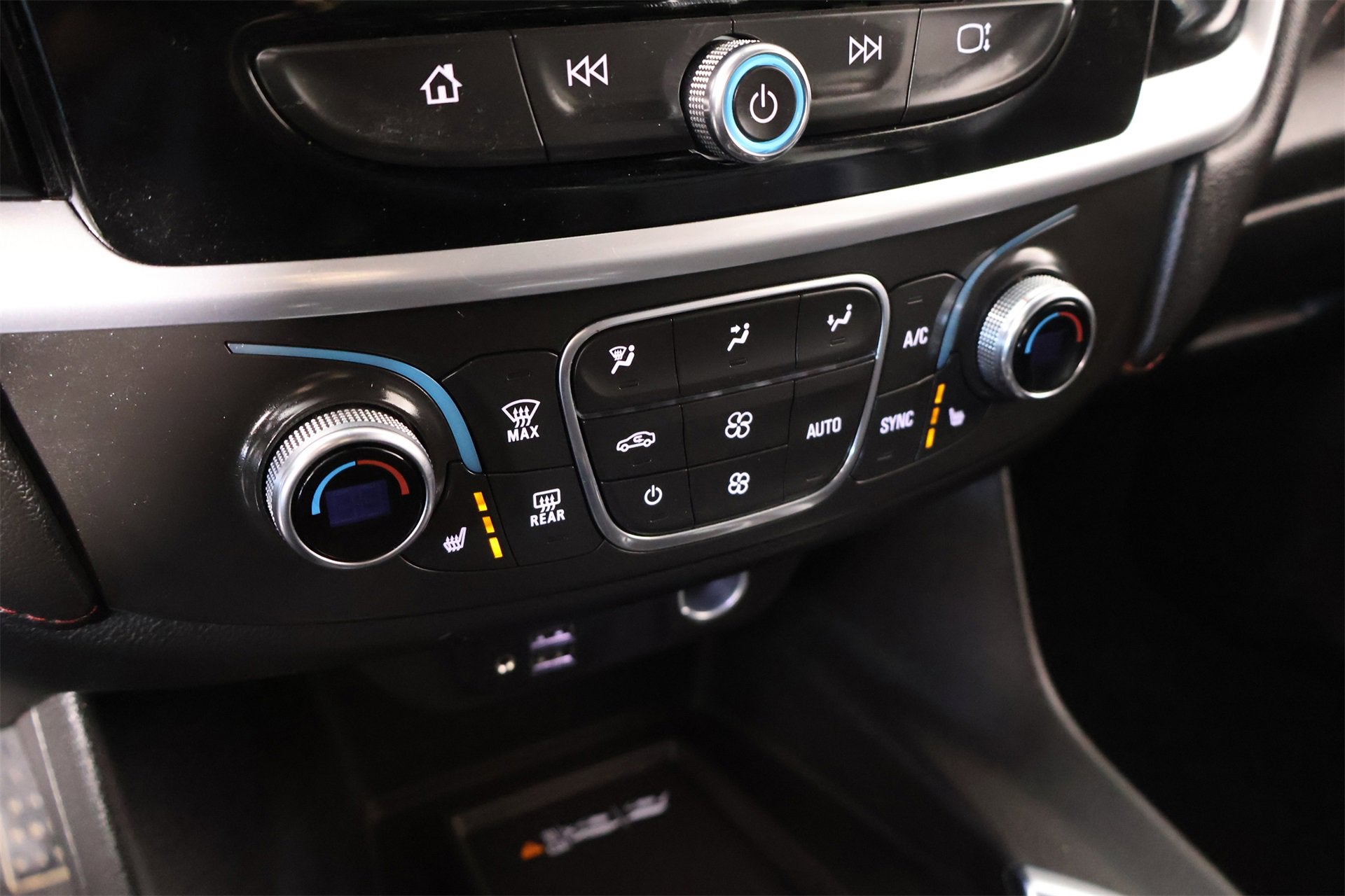 2022 Chevrolet Traverse RS